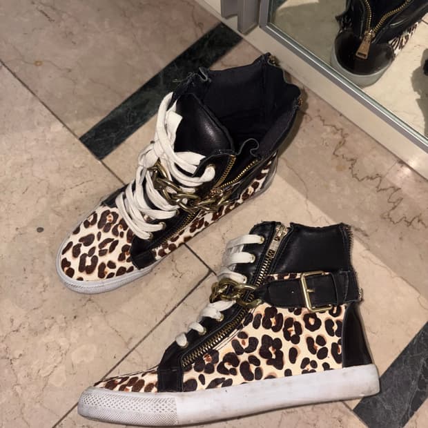 갸루 쥬시꾸띄르 체인 레오파드 호피 하이탑 운동화