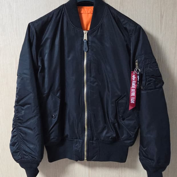 (착샷) 알파인더스트리 ma-1 블랙 마원