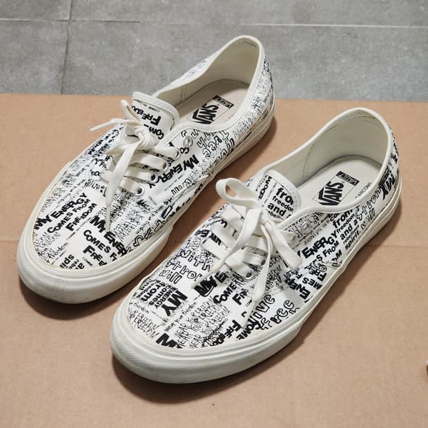 반스 볼트 × CDG OG 어센틱 LX 메세지 화이트