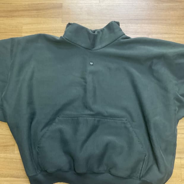 이지갭 하이넥 블랙