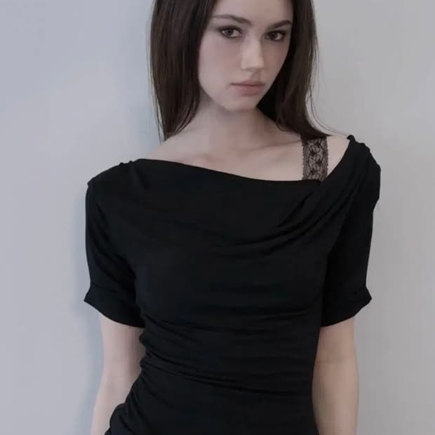 데미오 draped lace trim top black