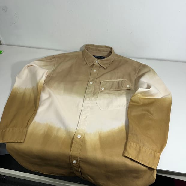 100 티아이포맨 베이지 그라데이션 셔츠