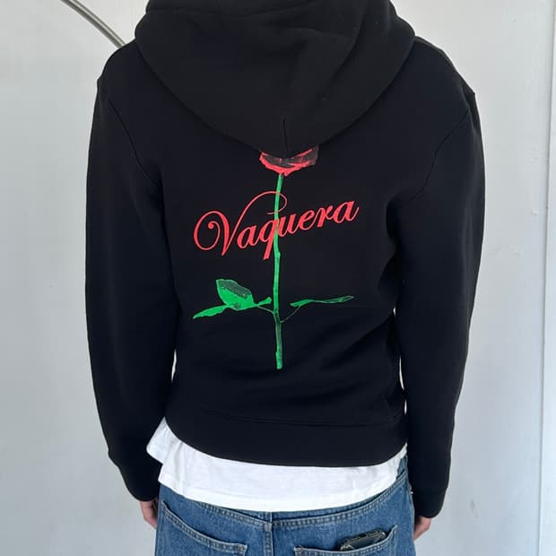 바퀘라 트위스티드 로즈 후드 집업