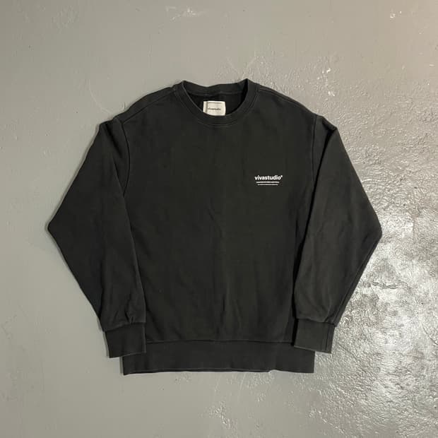 비바스튜디오 맨투맨 