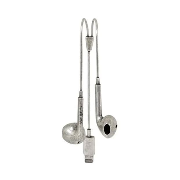 웨이비니스 이어폰 브로치