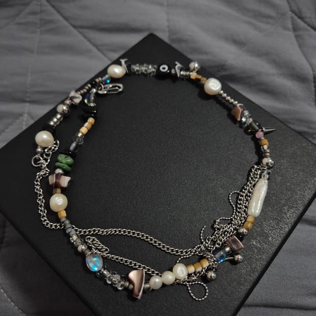 아조바이아조 목걸이