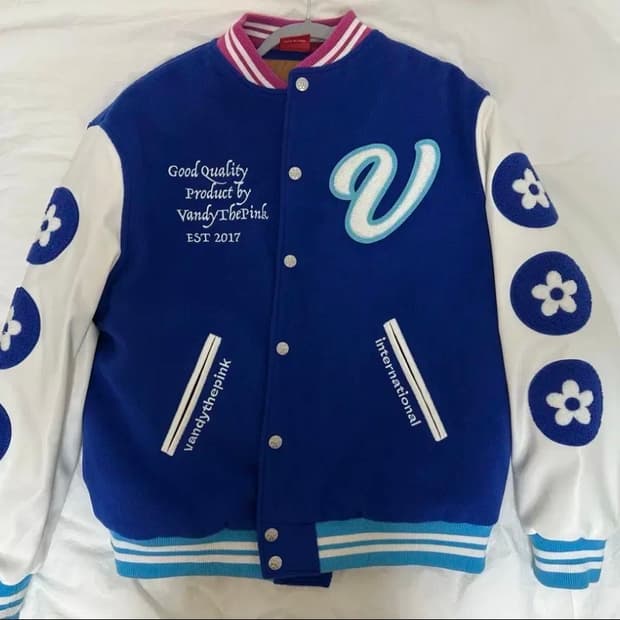 반디더핑크 바시티자켓 XL 도라에몽 LA 컴플렉스콘 한정