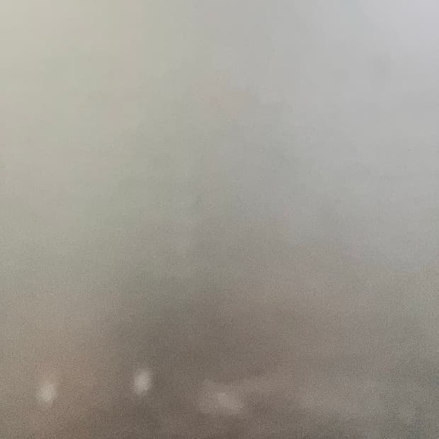 NACHE 나체 화이트 슬리브리스