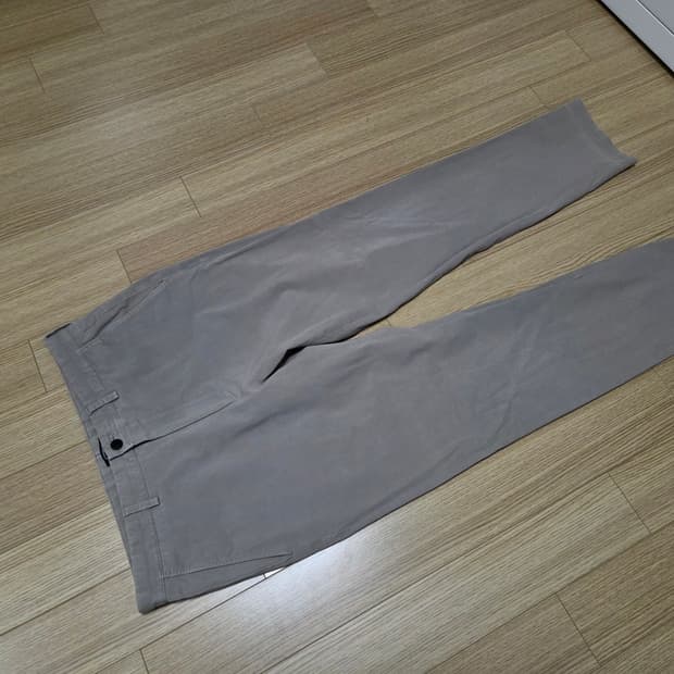 DKNY 스트레이트핏 치노 팬츠 