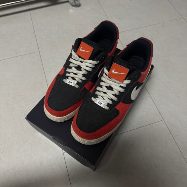 나이키 코스믹클레이 신발 팔아요