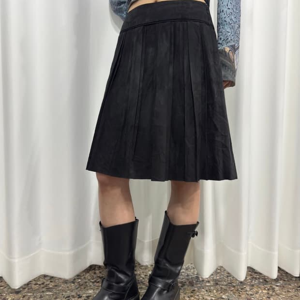 벨벳 플리츠 스커트