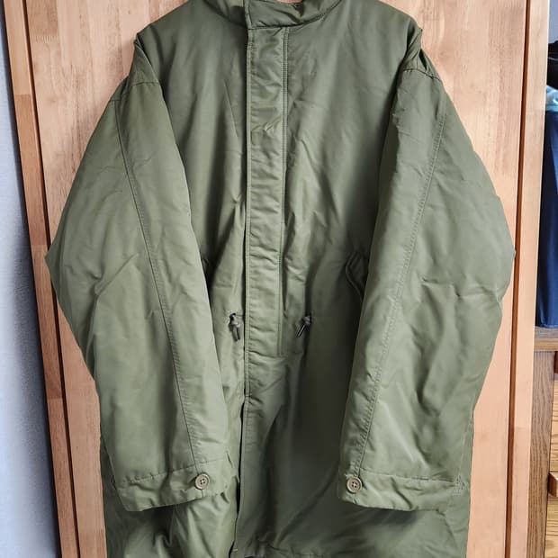 자바나스 111 에센셜 피쉬테일 덕다운 롱패딩 카키 L