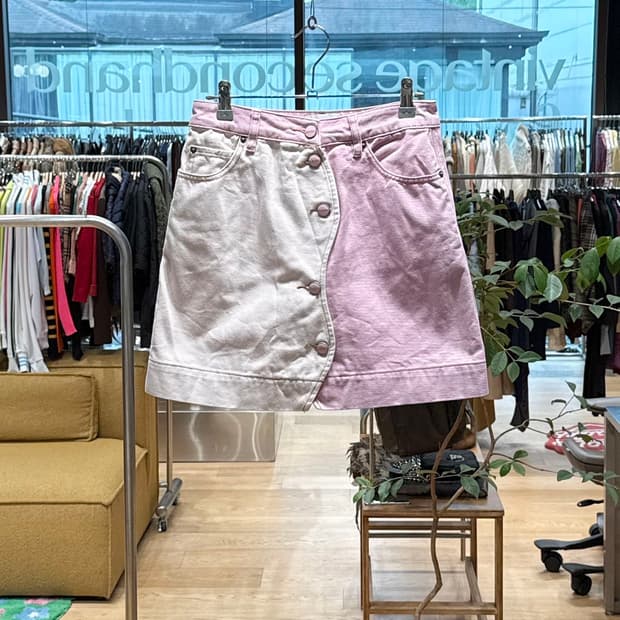가니 핑크 버튼 미니스커트