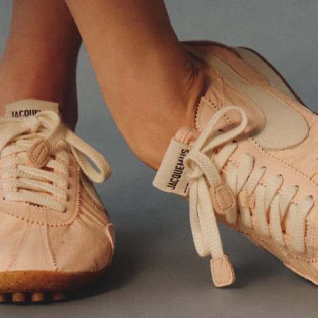 자크뮈스×나이키 핑크 or 화이트 240 (38) 구합니다