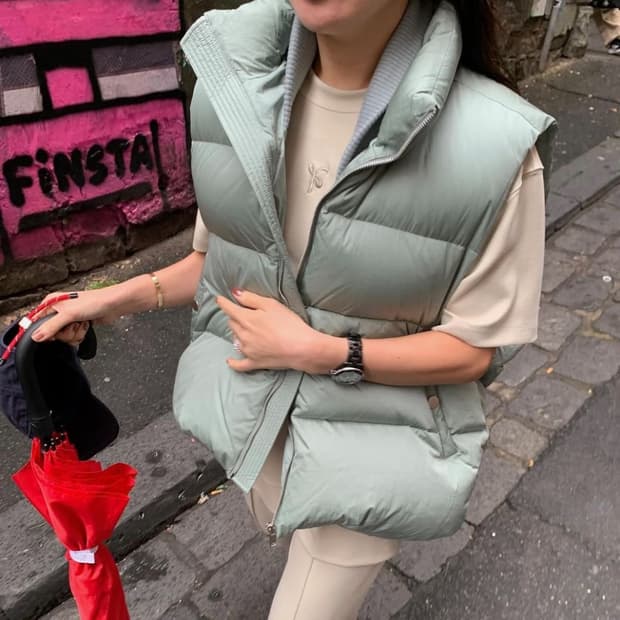 허앤쉬(Her&she) 니트 레이어 구스100 패딩 조끼 F 정가 32만