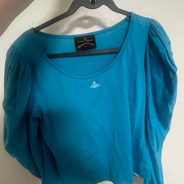 비비안웨스트우드 앵글로매니아 퍼프 티 블루/트와이스 모모 착용 동일제품