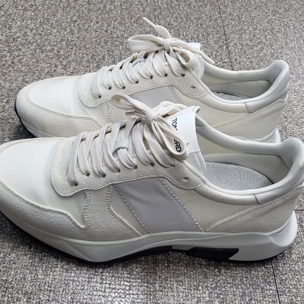 톰포드 자가 스니커즈 아이보리 8.5