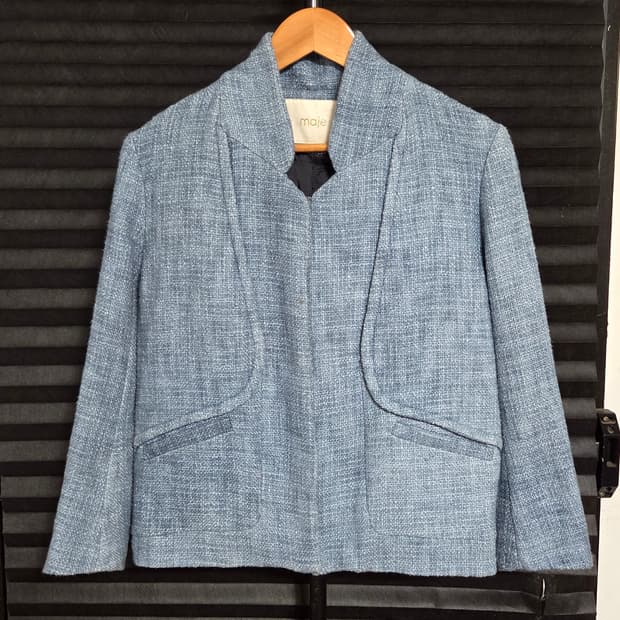 [마쥬] LARRY 텍스처드 코튼 노카라 크롭 자켓 | 00172