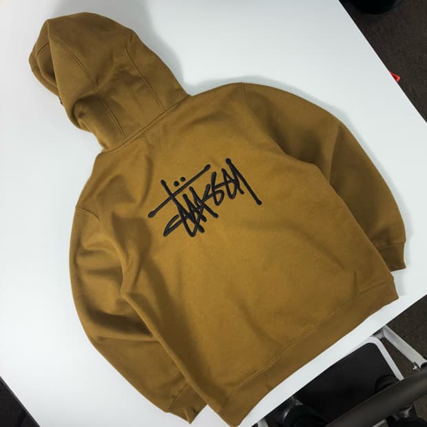 Stussy  스투시 빅로고 자수 브라운 후드티