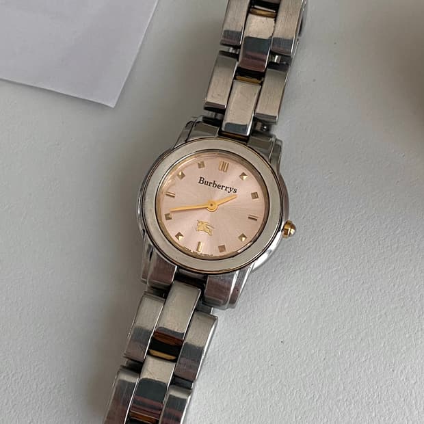 Burberrys 버버리 쿼츠 핑크 레이디스