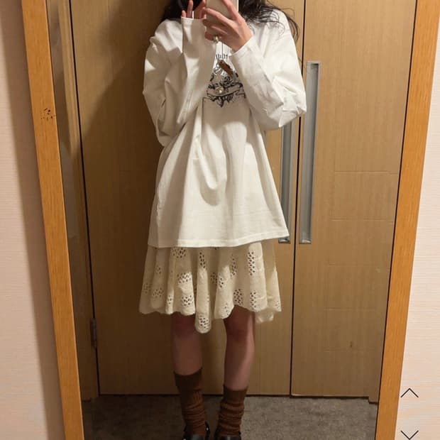 메이비메이비 니트스커트