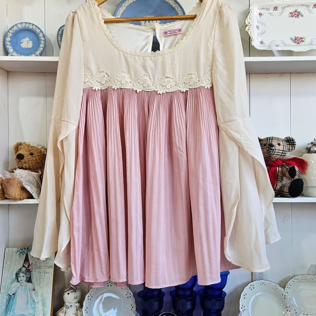 레이스 플리츠 배색 미니원피스