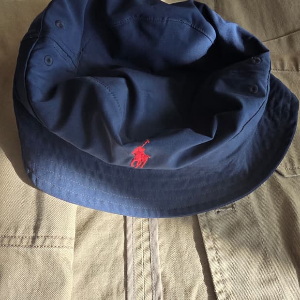 폴로 버킷햇