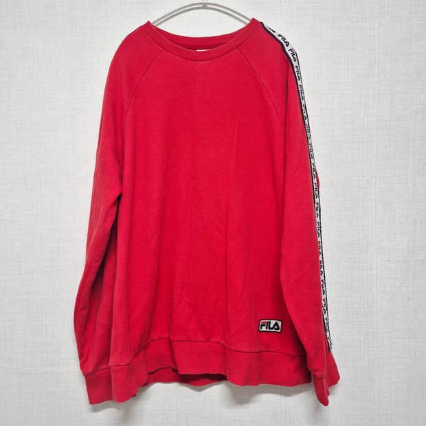 휠라 FILA 빨간색 맨투맨