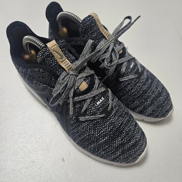 💛나이키 에어맥스 니트 스니커즈 240💛