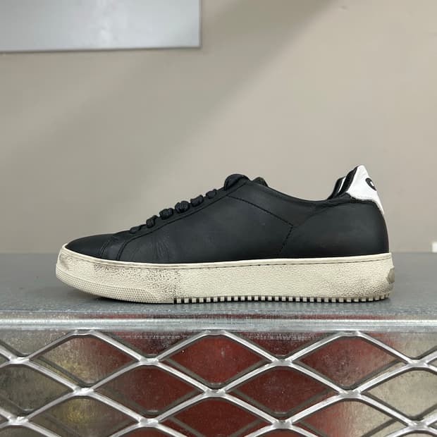 오프화이트 로우탑 레더 스니커즈 35