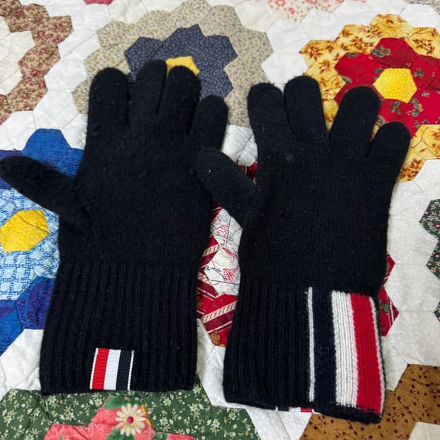 톰브라운 울장갑 정품