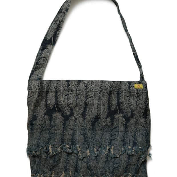 캐피탈 페더 북 백