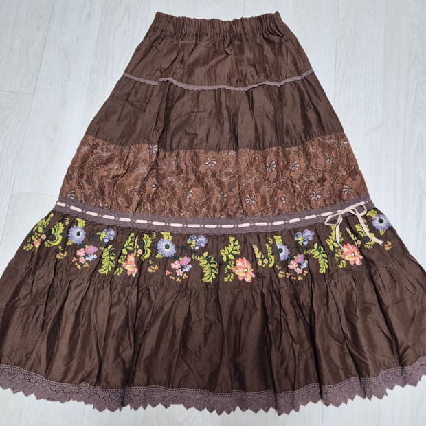 빈티지 레이스 롱 치마 모리걸