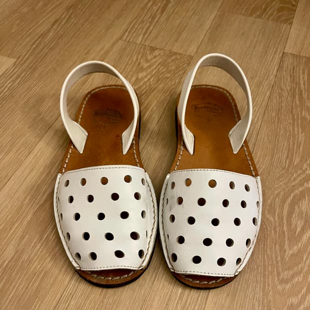 루다베츠 Riudavets 메노르카 아바르카 샌들 화이트/37사이즈