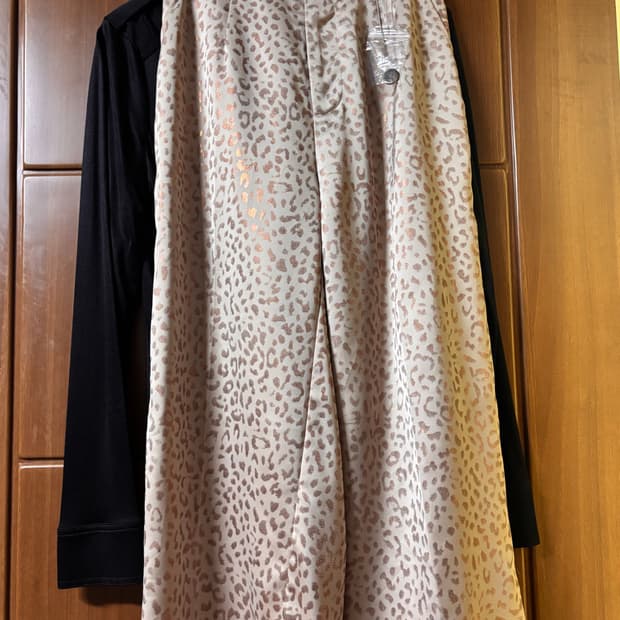 호피 무늬 바지