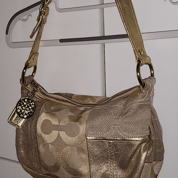 코치 메탈 패치워크 빈티지 버클 숄더백