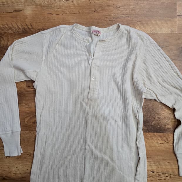 리얼맥코이 긴팔티셔츠 판매합니다 