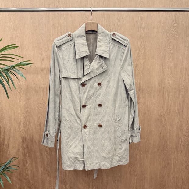 띠어리 더블 브레스티드 라이트 트렌치 코트 스트랩 디테일 라이트 그레이