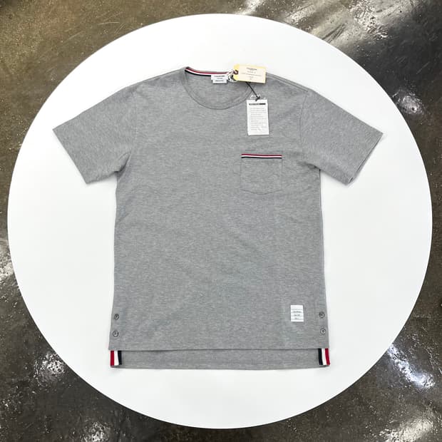 톰브라운 반팔 [2사이즈][새상품]