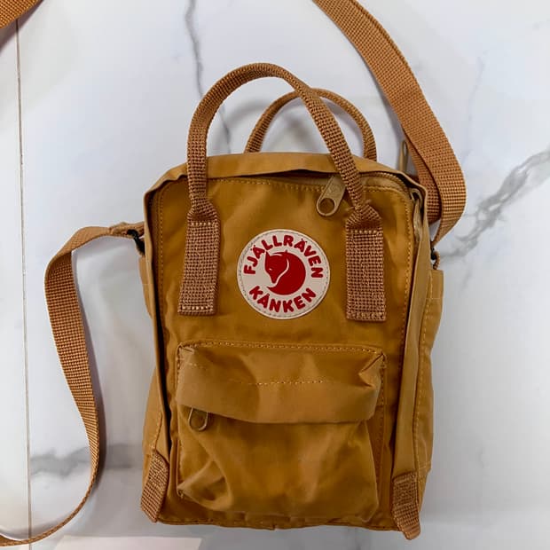 피엘라벤 칸켄 미니 크로스백 숄더 슬링백 겨자색 옐로우 거의 새거