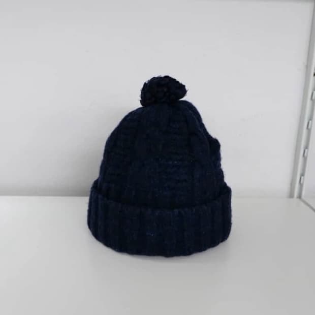 ca4la 카시라 니트 방울 비니 네이비