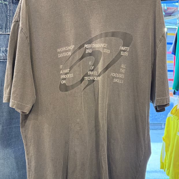 트래블 차콜 피그먼트 반팔 티셔츠