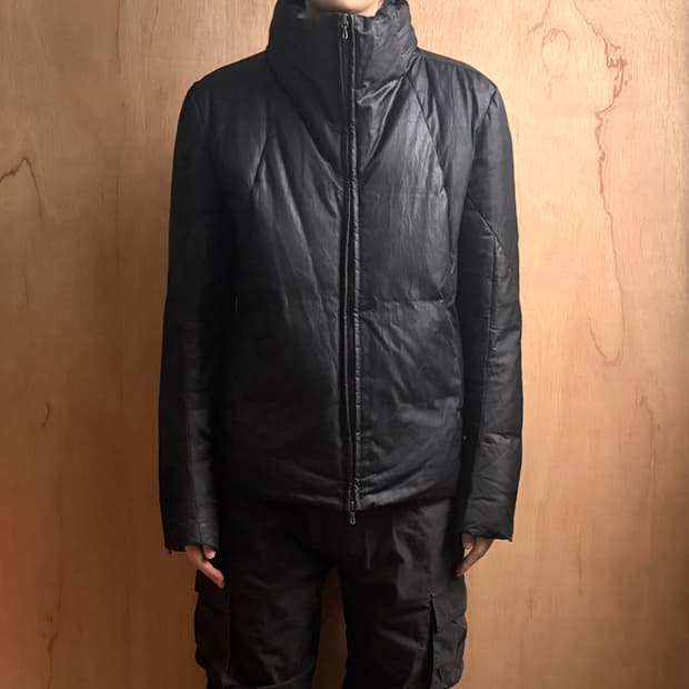 카즈유키쿠마가이 절개 패딩