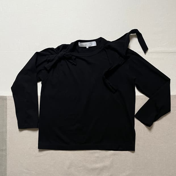 꼼데가르송 tao 리본 디테일 티셔츠 comme des garcons