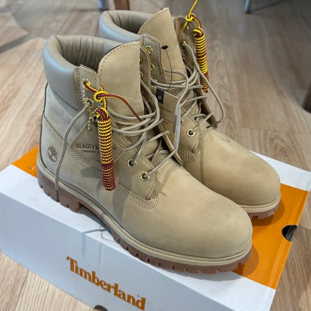 팀버랜드x유나이티드 에로우즈 250 새상품