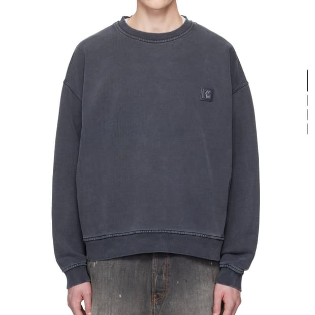 우영미 다잉 백로고 스웨트셔츠 그레이 - 25SS 46사이즈팔아요