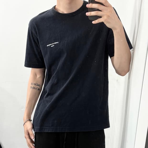 꼼데가르송 옴므 베이직 로고 반팔 티셔츠
