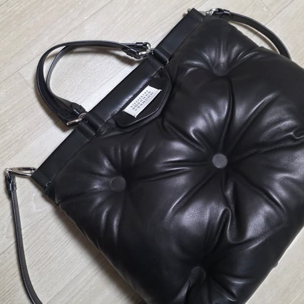 마르지엘라 글램슬램 토트백 미디움