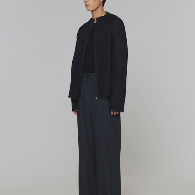 [M] 25 SS 아모멘토 플리츠 집업 