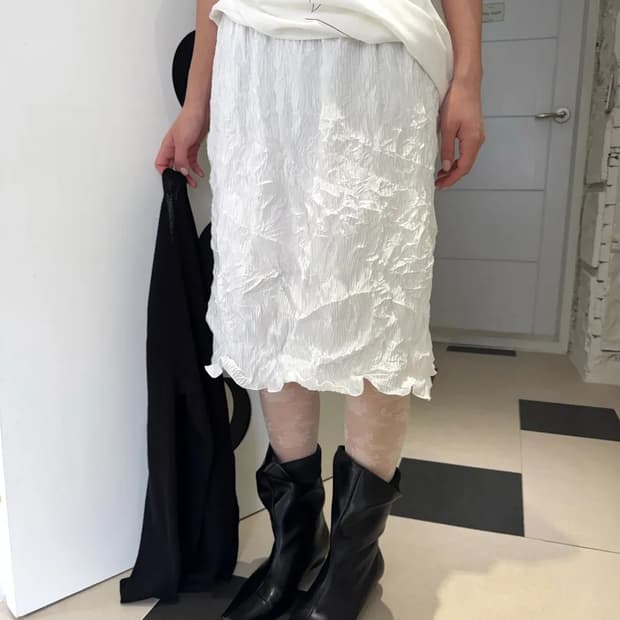 베이닝  Wrinkle wave midi skirt